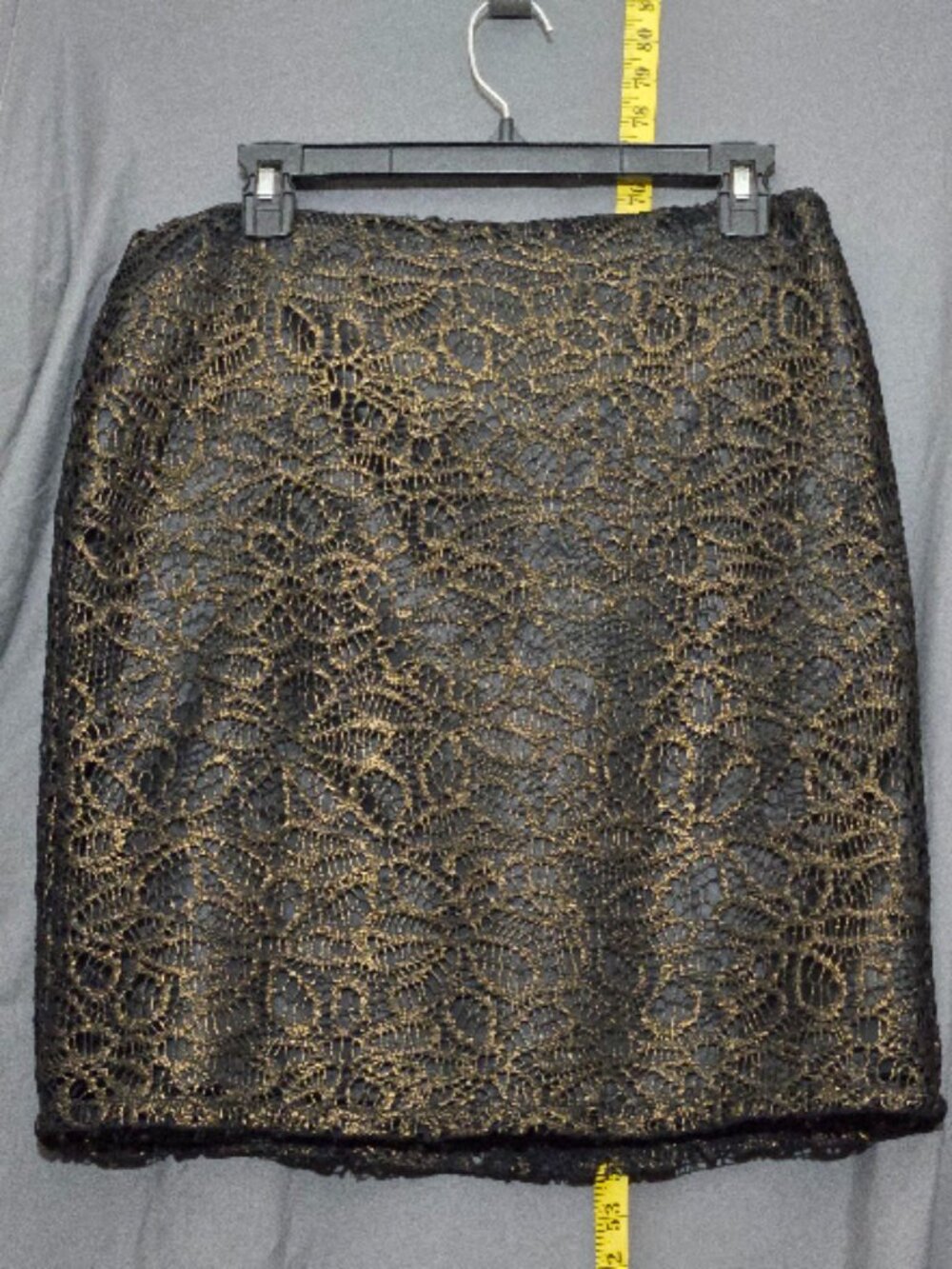 Willi Smith Black Gold Lace Pencil Skirt Size 6 Metallic Overlay Lined Career Pa